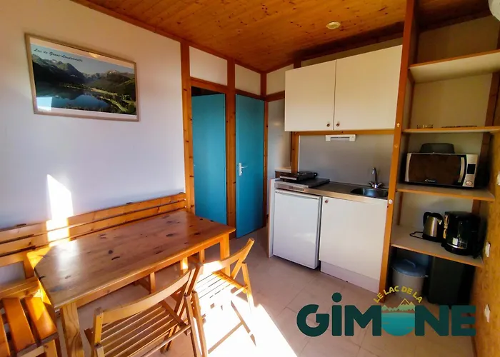 Les Chalets Du Lac De La Gimone